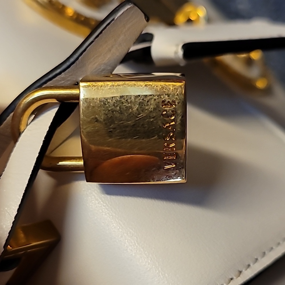 Versace White and Gold Women's Bag - Picture 9 of 9